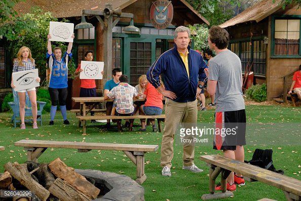 Emma_Xander's tweet photo. New episode of #BUNKD tonight at 8 pm,you guys really don't wanna miss it.. #XanderSaysGoodbye he stays after all :D https://t.co/btA8Pgxzri