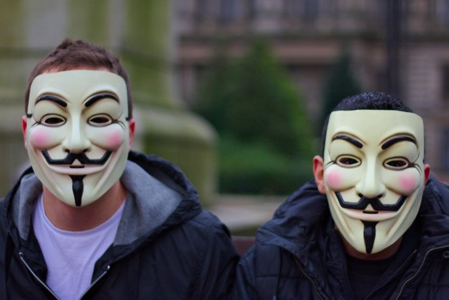 700 euros que no existen, el policía "infiltrado" y todas las polémicas del juicio contra... xataka.com/legislacion-y-…