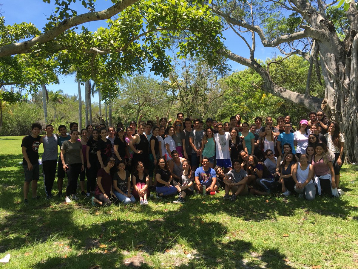 ispa_ptsa's tweet photo. Senior Picnic Class of 2016!!! https://t.co/087S9LEflT