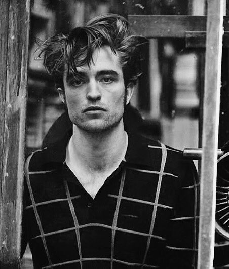 girlstuff411's tweet image. Now back to this flawless pic because it really is FLAWLESS.  #DiorRob #RobertPattinson