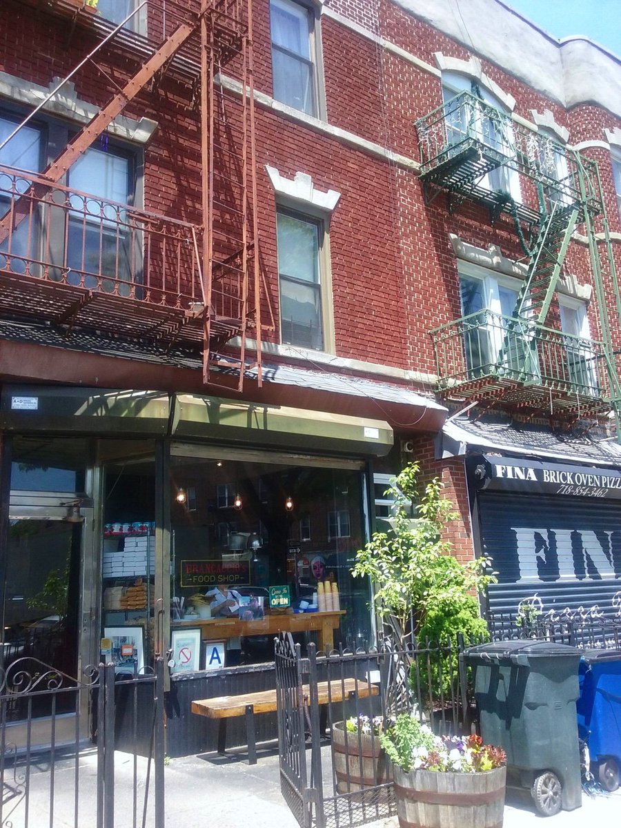 今日は、近所のイタリアン・サンドイッチ＆総菜屋さんで #ランチをゲットし、
#散歩 #ニューヨーク