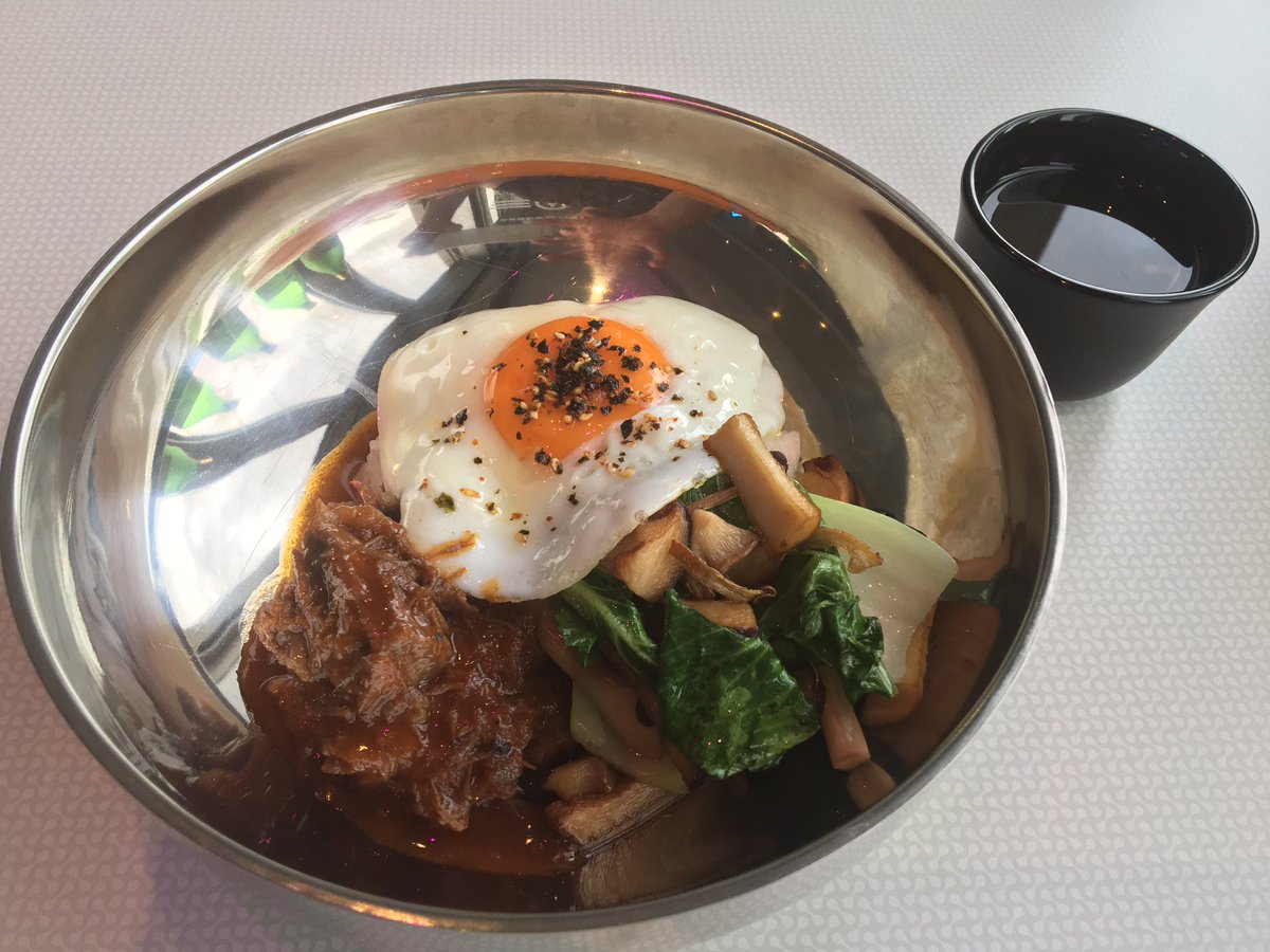 ChefRussellOx's tweet photo. @BjornVanDH @kojawan @GreyGoose @ChampagneLPUK @ClassicFineFood #genuinelyinauthentic #brunch #unctuous https://t.co/pngoBP4y6Q