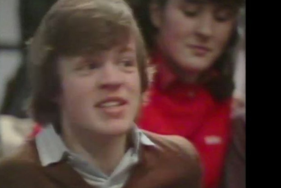 annmysecrets's tweet photo. @grahnort Oh  just  found this pic, lol  what year was it? lol Great hair bet wearing farrah cords to match jumper 😂 https://t.co/26t8q5k4zt
