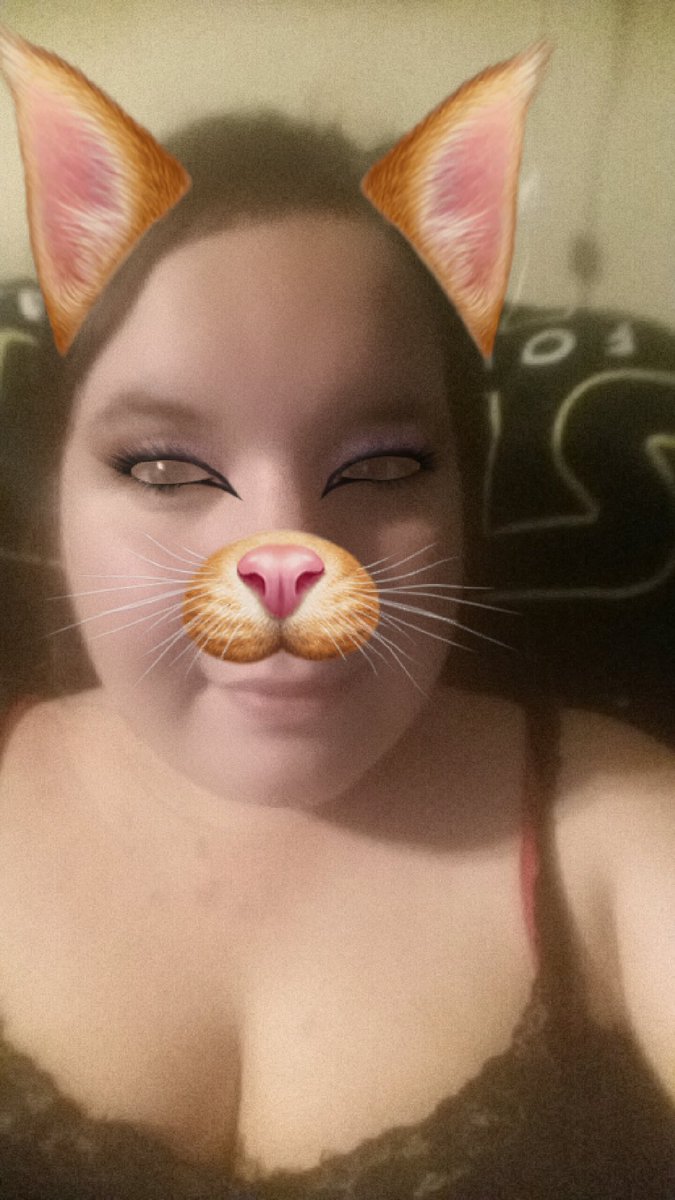 _AngelicCaster_'s tweet photo. Meow everyone! I hope all is well! #snapchat #kitty #snapchatgonewild #meow #bestfilter #cute #cats https://t.co/nVDBgjbnTB