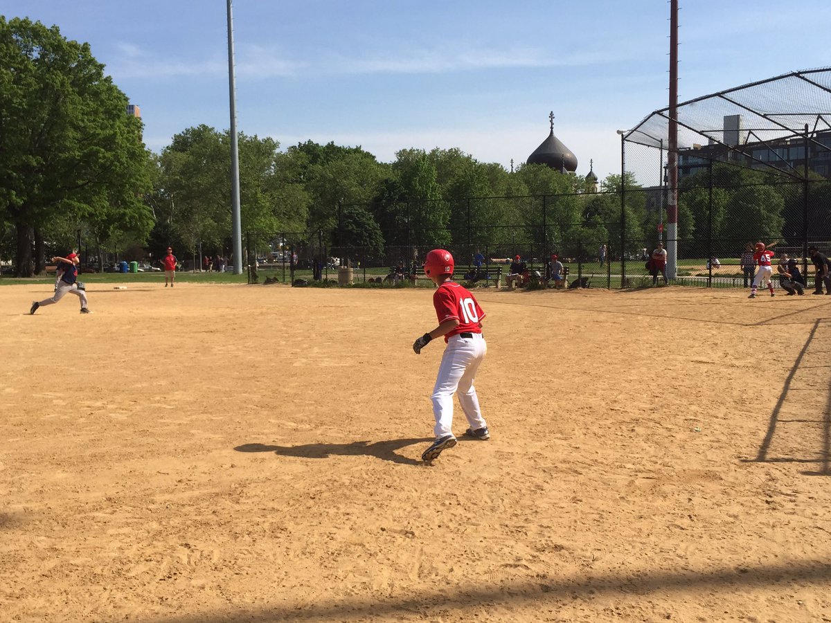 I.S. 318 Baseball tweet media