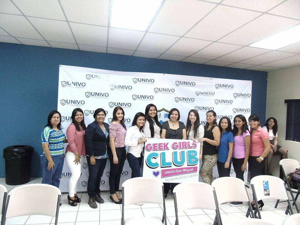 WUJU! 1°Club fundado a nivel Nacional y Latinoamericano de @GeekGirlsLatam #GGLClub #GeekgirlsUNIVO #MujerTI