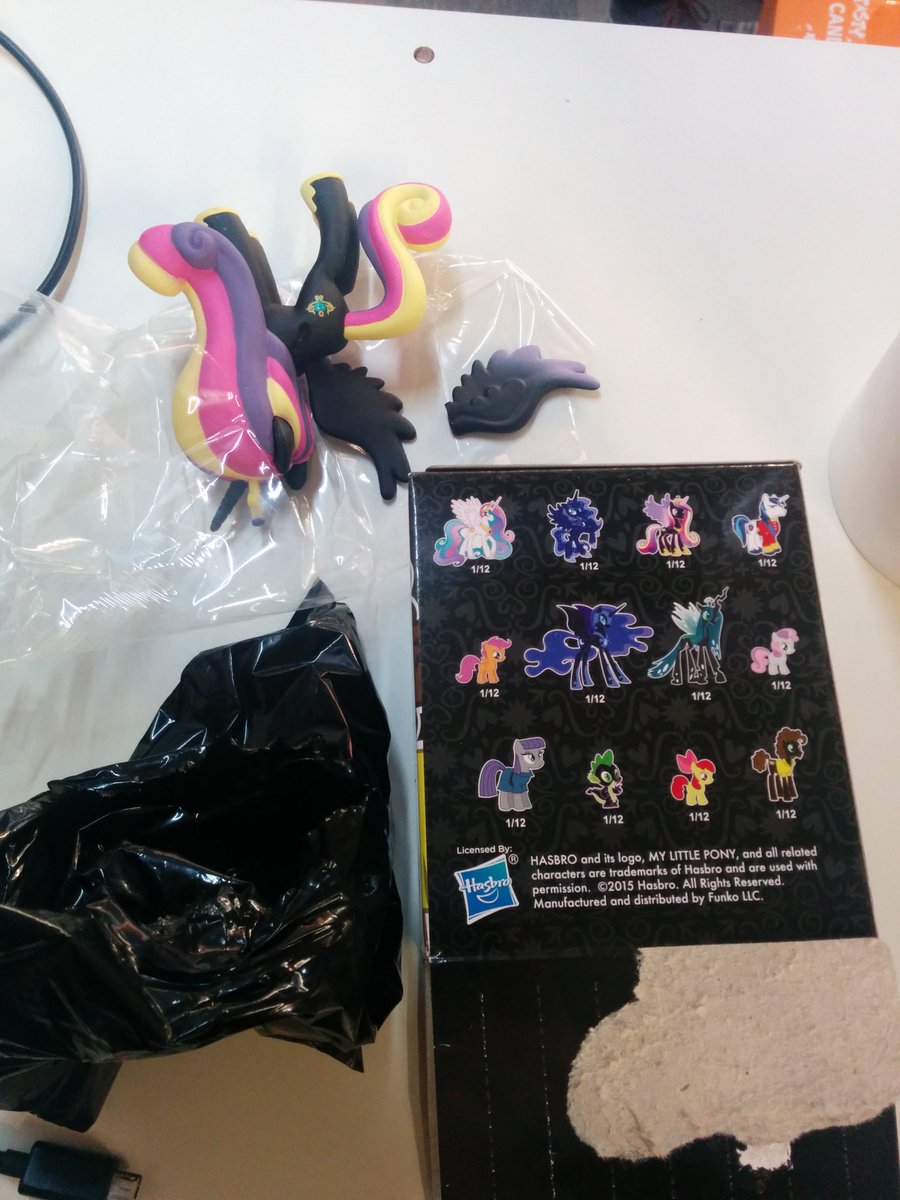 GoBeyondGames's tweet photo. @funko 

Just came out of the box like this, dissapointed! https://t.co/ACdcDj5G5Q