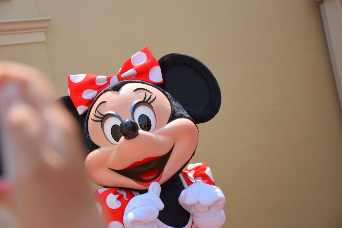 memechaaaaaa's tweet image. 前の人が入っちゃってるけどミニーちゃんきゃぴきゃぴしててかわいい💓💓