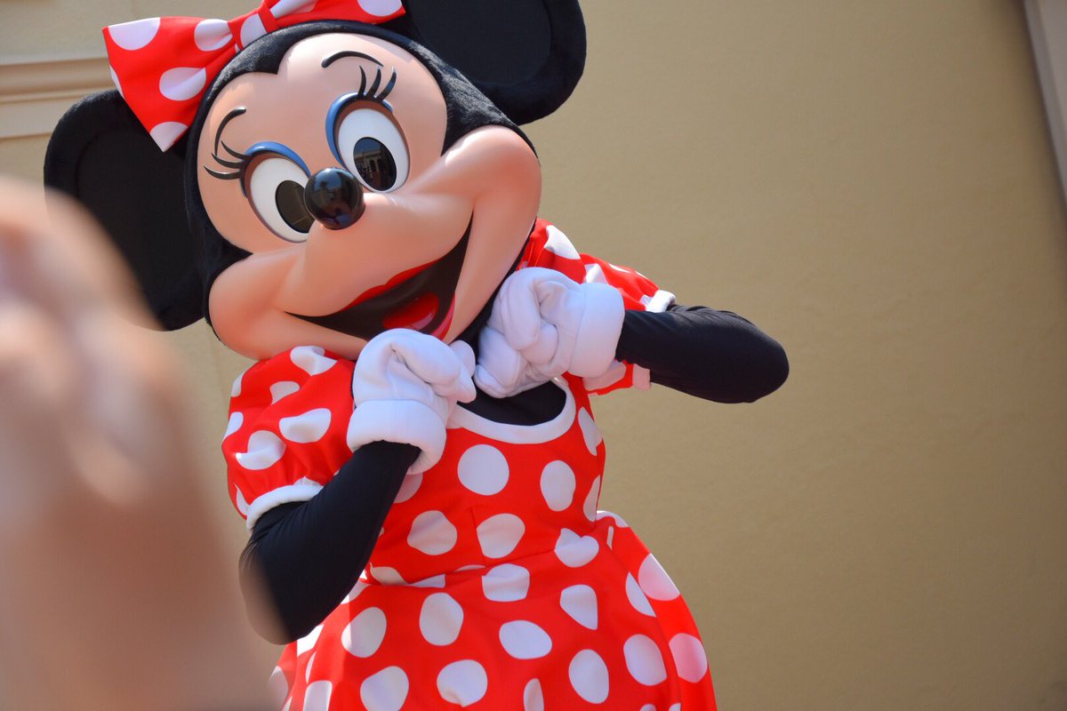 memechaaaaaa's tweet image. 前の人が入っちゃってるけどミニーちゃんきゃぴきゃぴしててかわいい💓💓