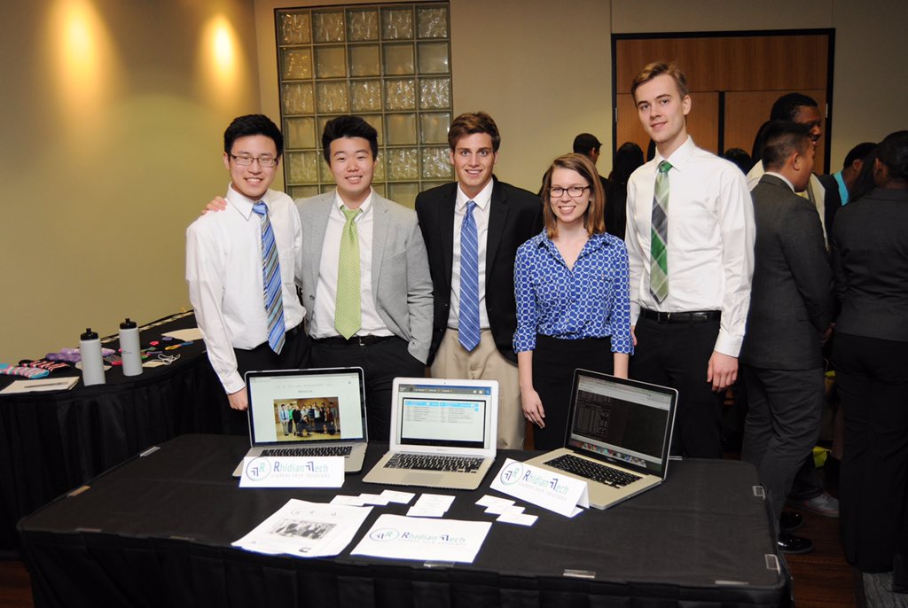 JAStudentSummit's tweet photo. #NSLSBound - @RhidianTech of @JAUpperMidwest ! #JASummit 💻 https://t.co/Tf1pNh5sAd