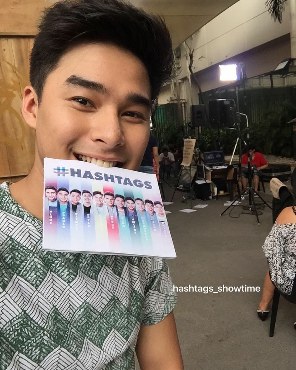 MccoystersBTN's tweet photo. Nasaan na po yung Album ba kagat kagat ni @hashtag_mccoydl ? Bibilin ko po. Hahahah

HASHTAGS GrandAlbumLaunch https://t.co/UcnSsSapB0