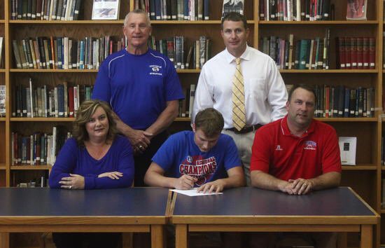 rebelAAU's tweet image. Congratulations to Rebel Alum @LacedUp_Jacoby on signing his NLI to Rose-Hulman! #GoEngineers