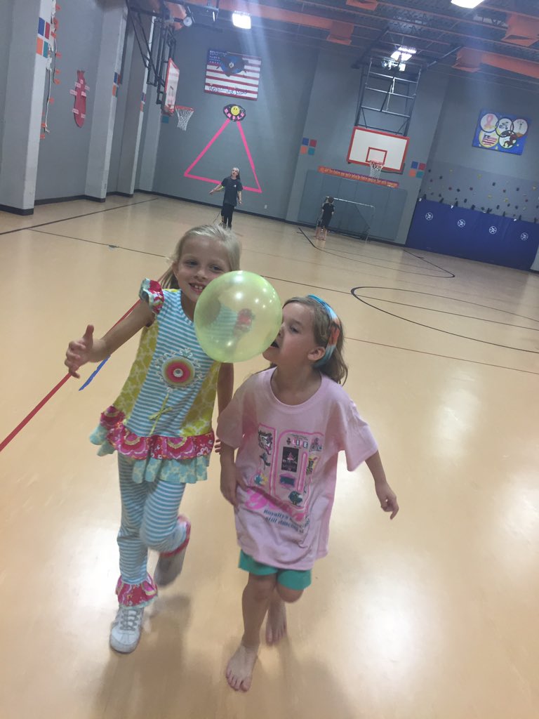 mrsmegan_smith's tweet photo. Balloon relays in action. #sleepoveratschool #weareaphe https://t.co/xdXFby7Jdr