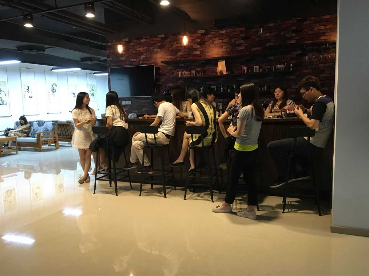 Cacuqecig's tweet photo. It seems very relax at work
https://t.co/0GHohPlMRS
#vape #store #ecig #vaper #vapefamily #vapeshop #teamvaper https://t.co/3k7M7nQl8Y