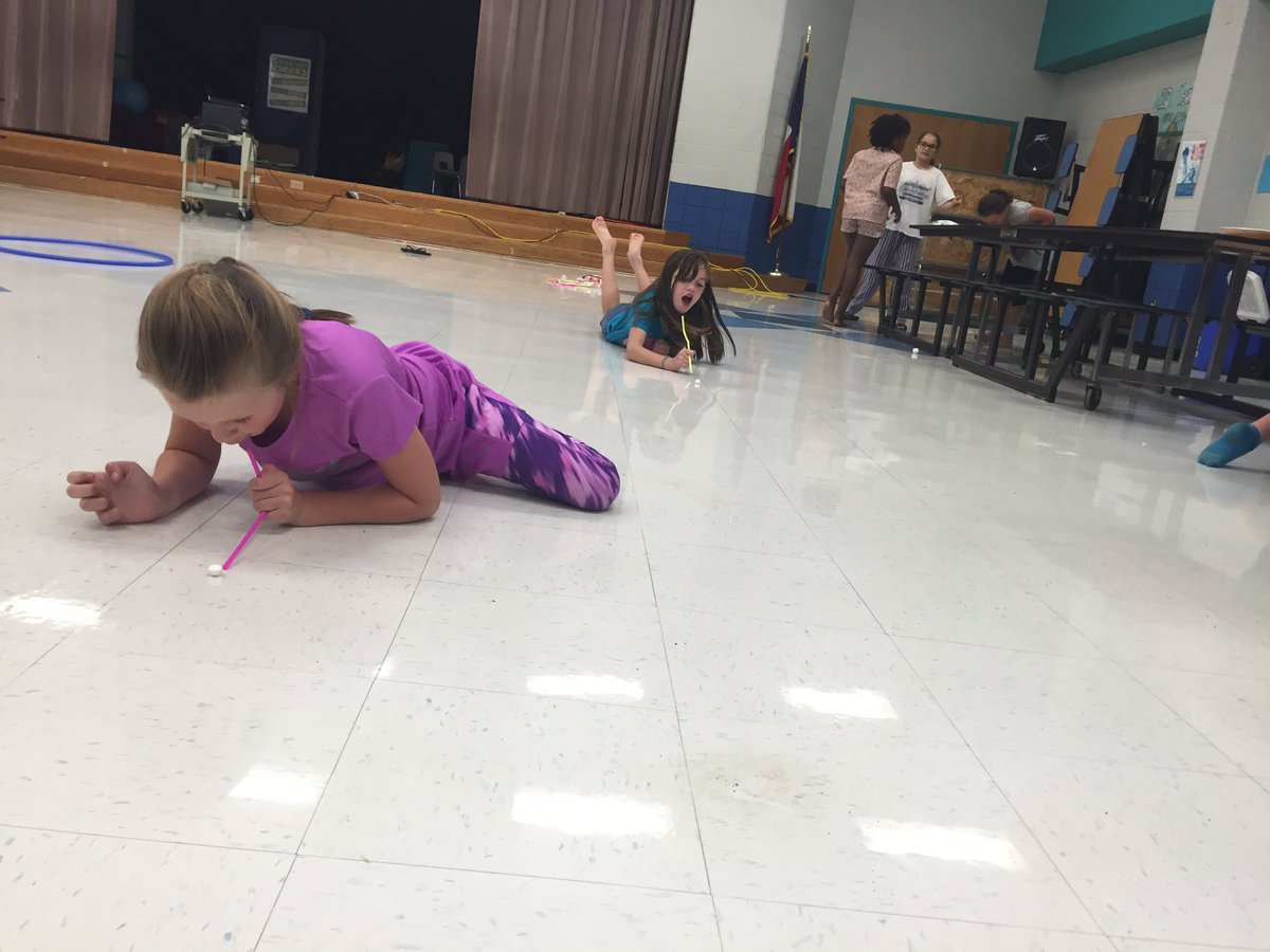 mrsmegan_smith's tweet photo. Pros at minute to win it. #sleepoveratschool #weareaphe https://t.co/Bp1kkBsuB4