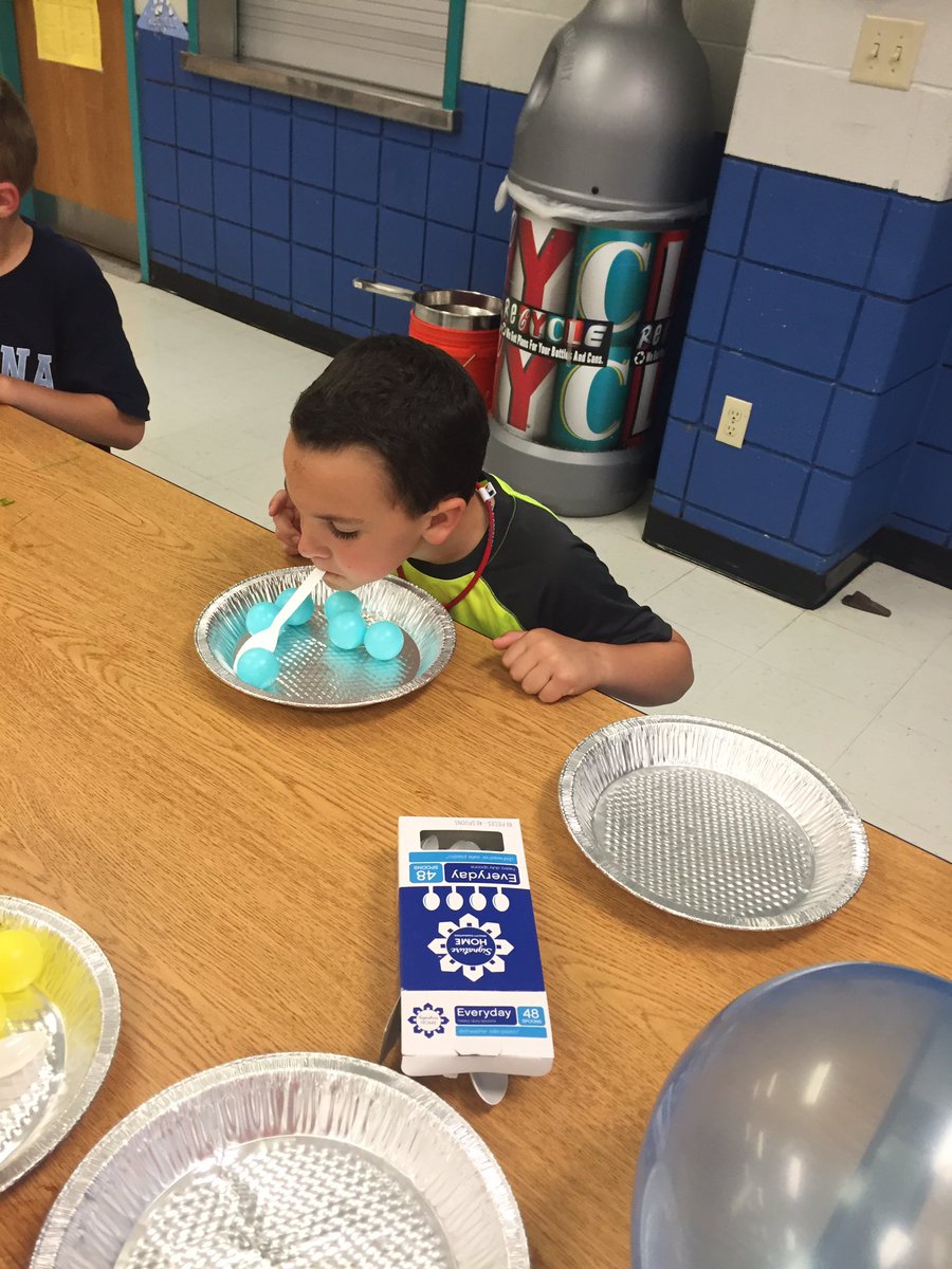 mrsmegan_smith's tweet photo. Pros at minute to win it. #sleepoveratschool #weareaphe https://t.co/Bp1kkBsuB4
