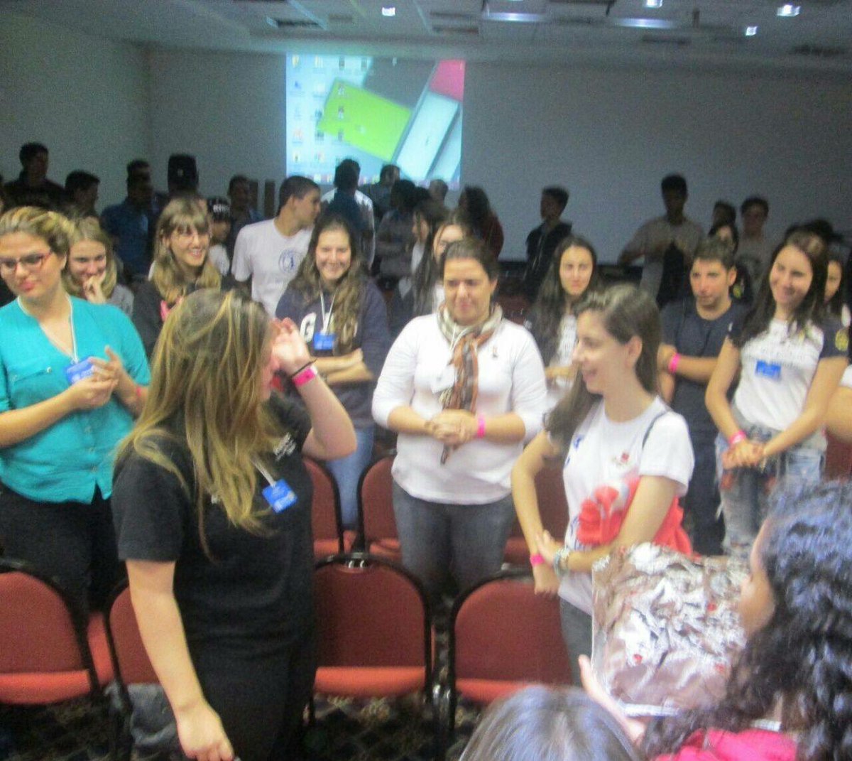 4590_Interact's tweet photo. Interact 4590 na Conferência Distrital 2015-2016, da governadora Roberta, dia 30 de abril! #UmPresenteParaOMundo https://t.co/5Gz7jiGfNf