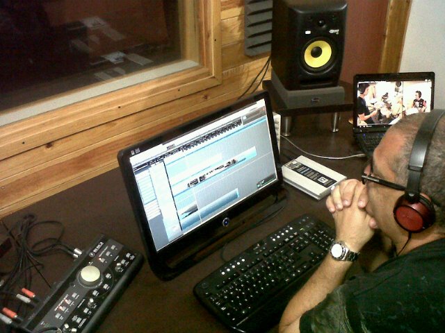 Finalmente listo el master del nuevo cd de <a href="/thewarpigs/">War Pigs</a> excelente trabajo de <a href="/RobertoGratt/">Roberto Graterol</a> <a href="/LalaEstudio/">Lala Estudio</a> YOU ROCK!