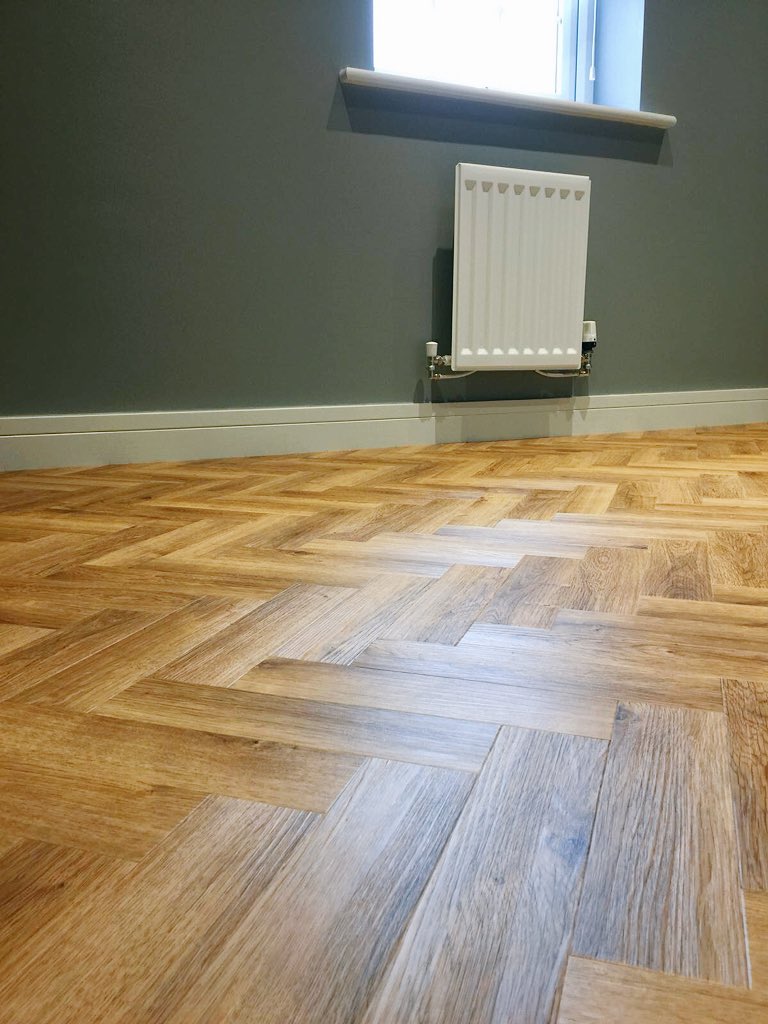 Flooringandbed's tweet photo. Our latest #Vusta #LVT floor fitted in this beautiful Herringbone design, #FABCO fabulous #flooring https://t.co/1Fo5tts8Ox