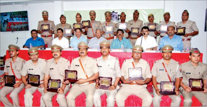 adgzonelucknow's tweet photo. DGP U.P @javeeddgpup honoured cops  who did outstanding work on #crime front.  #motivation #igzone @SatishBharadwaj https://t.co/VzqFZSTAPb