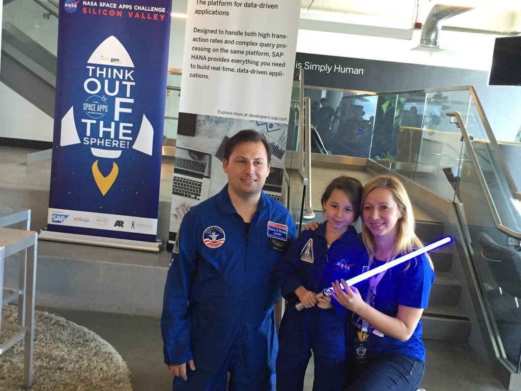 SpaceAppsSV's tweet photo. Mia's space team #SpaceApps #SpaceAppsMK #SpaceAppsSV https://t.co/UP9DZgM0eP