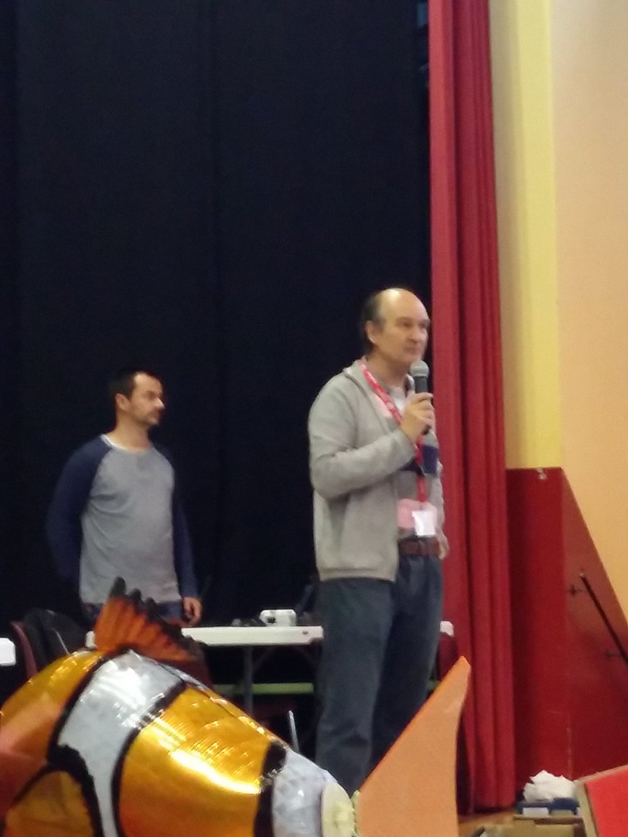 tyrower's tweet image. A Nîmes avec #CourTechZone pour le Tournoi National de Robotique ! Conf sur Robotique Marine pour commencer