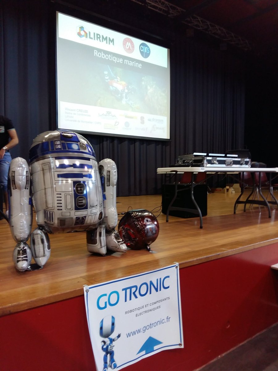 tyrower's tweet image. A Nîmes avec #CourTechZone pour le Tournoi National de Robotique ! Conf sur Robotique Marine pour commencer