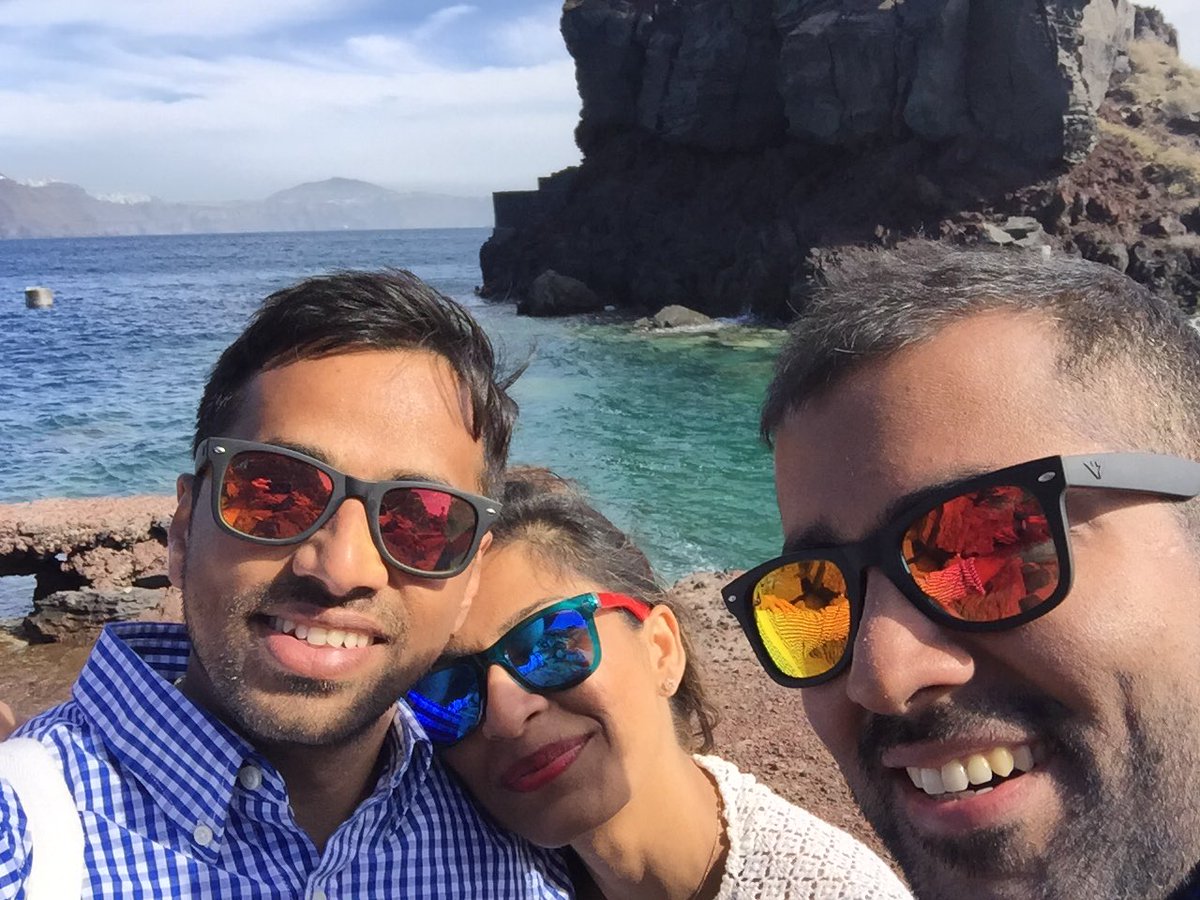 Mananbagai's tweet photo. Holidaying in Greece @Lenskart_com #IndiaInSunglassesFromEurope https://t.co/R682i7QVqS