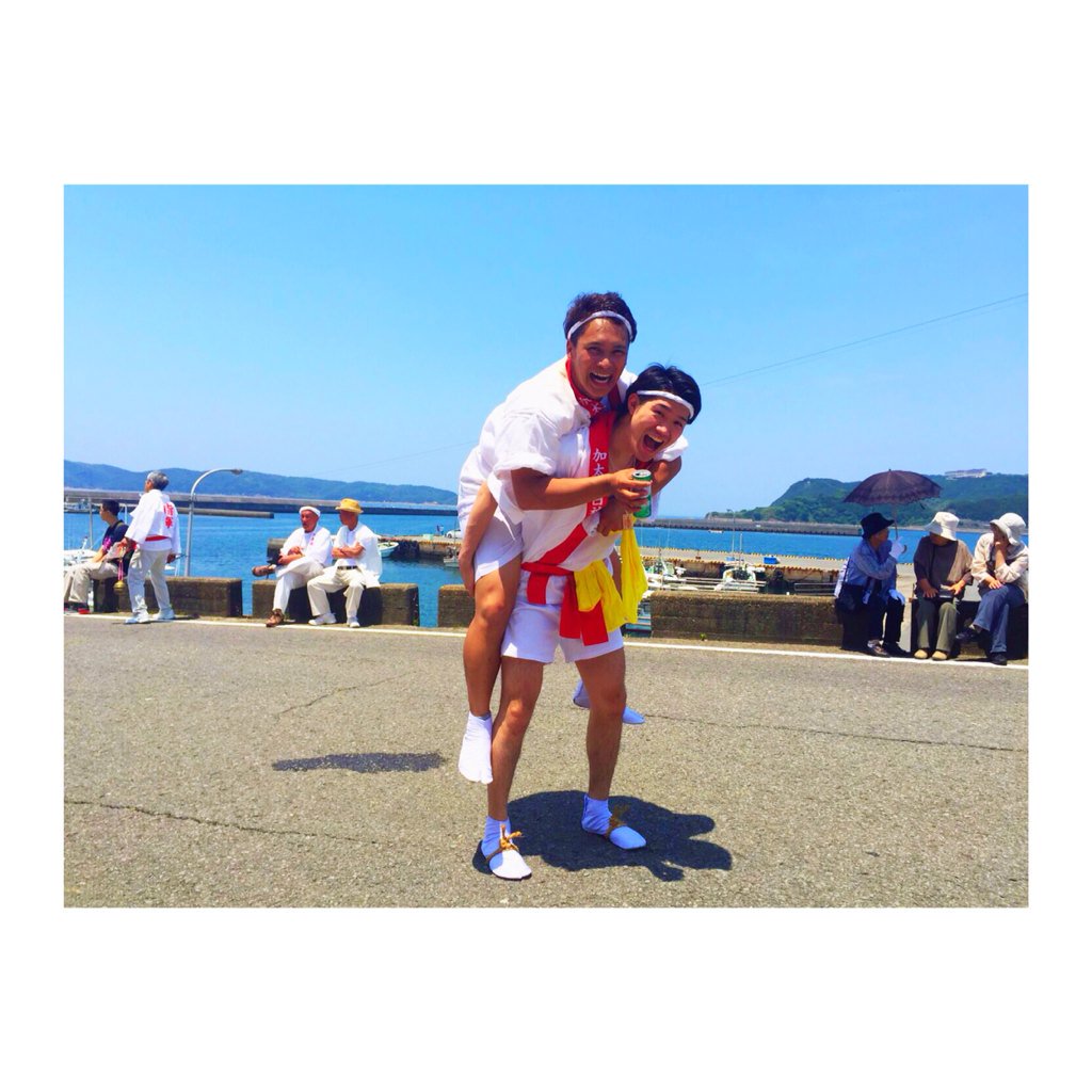 a_win1210's tweet photo. 祭男になってくる

#加太 #エビ祭り
#六十谷シェアハウス https://t.co/HzM5sI9cOy