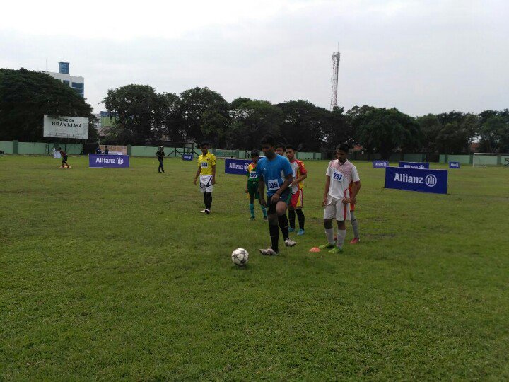 BOLASabtu's tweet image. Makin seru, skrg passing &amp;amp; control test di Stadion Brawijaya Surabaya @allianzID  #AJFC2016