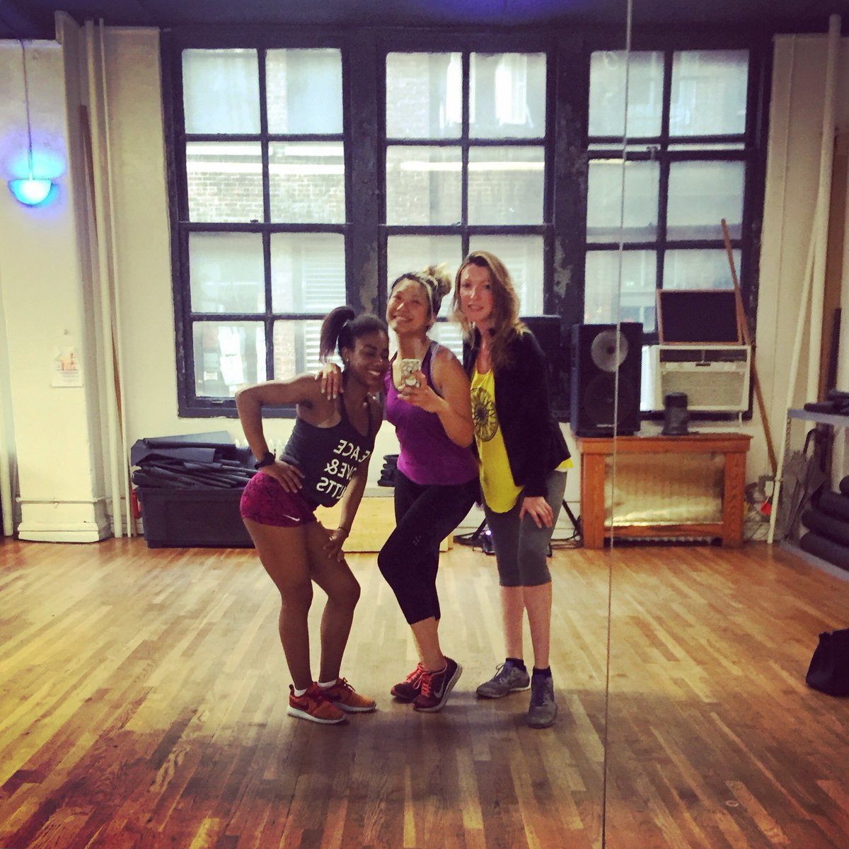 pineappleO's tweet photo. More insane than Insanity! @BeebesButtCamp is no joke. Round 2 @modoyoganyc 75 mins #modoflow with Lawrence!! #nyc https://t.co/xVeQKxrJuk