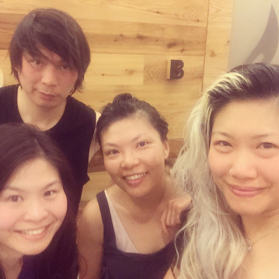 pineappleO's tweet photo. More insane than Insanity! @BeebesButtCamp is no joke. Round 2 @modoyoganyc 75 mins #modoflow with Lawrence!! #nyc https://t.co/xVeQKxrJuk