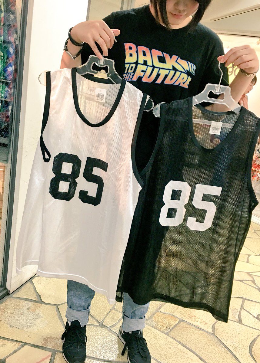 サンキューマート京都新京極詩の小路店 در توییتر メッシュタンクが入荷してます O 夏に使えるアイテムですね タンクトップ と重ね着やtシャツの上に着るだけでスポーツmixコーデに ブラックとホワイトの2種 もちろん全品390円 毎日がバーゲン価格 欲しいと