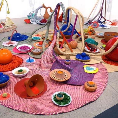 Vandaag begint de indrukwekkende tentoonstelling 'Soft Power. Arte Brasil’ in <a href="/KunsthalKAdE/">Kunsthal KAdE</a> ow.ly/vHCH30085ms