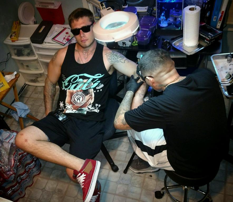 TrapInc_Tattoos's tweet photo. #trapmuzic #traplife  #california  #losangeles #art #tattoos #tattooartist #westcoast #hustle #rap #hiphop #drawing https://t.co/oqAEQk5by1