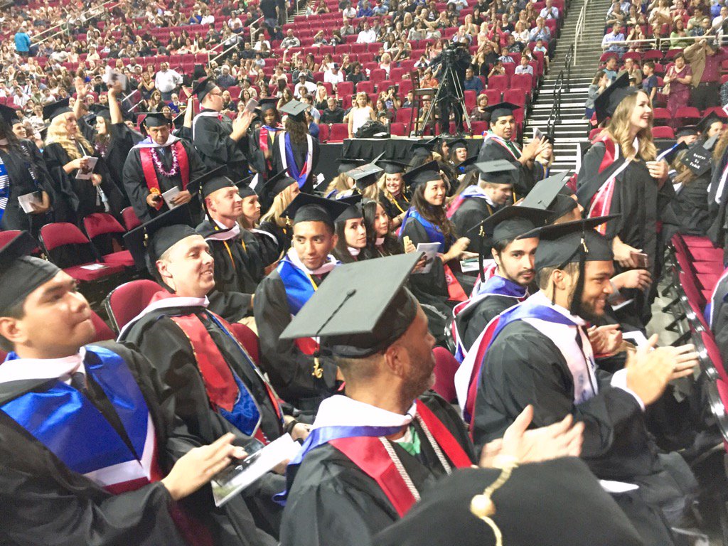 Fresno_MAE_CI's tweet photo. Hooray for the C&I graduates! #MAE-C&I #KremenSchool #KremenGrad16 https://t.co/YiFipg3B6s