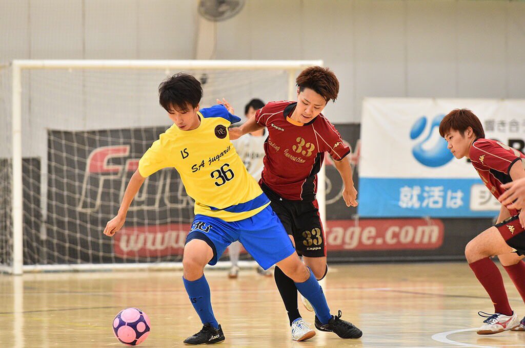 早稲田大学 足猿キッカーズ 36 小林冴 明治学院3年 Sa Jugaria所属 遠藤同様に昨シーズン終了後に加入したプレーヤー 全力プレーが持ち味で 攻守に渡って豊富な運動量でチームを救う ピッチだけでなく最近では飲み会においても全力プレーを見せるとか