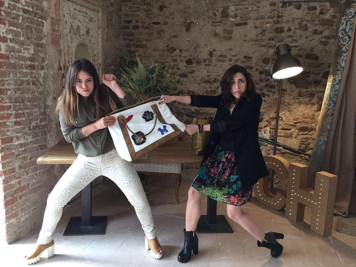 😂😂😂“<a href="/Jcreusgarcia/">JULIA CREUS GARCIA</a>: L' <a href="/AnnaBertran/">Anna Bertran</a> em vol pendre el bolso de <a href="/manifestochic/">Manifesto Chic</a> ... I jo m'enfado! 🙃 #LaVidaEsDura ”