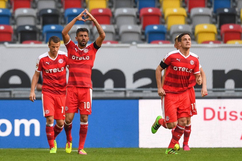 f95's tweet photo. Matchwinner #Demirbay überzeugt als Angreifer: https://t.co/i2plz1dtVW #f95 #AlleGemeinsamfürFortuna #F95FSV https://t.co/PXfmhJoegR