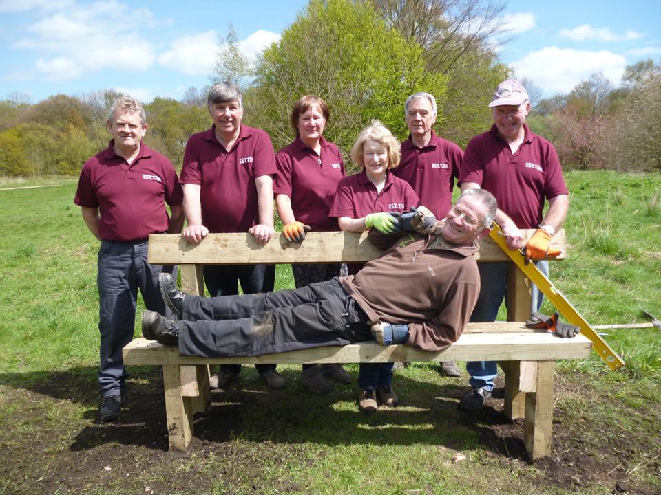 SalfordCanal's tweet image. Bench built &amp;amp; installed by amazing #Bridgewater #Volunteers for all to enjoy at #DukesDrive ow.ly/potF3002nwW