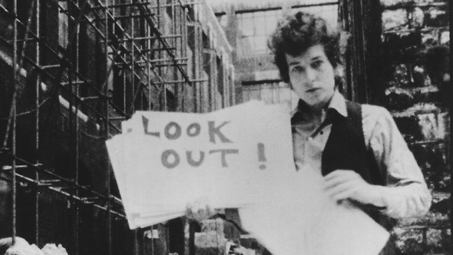 The Coolidge Corner Theatre is showing the Bob Dylan film Don't Look Back tonight at 7
bostonthroughmyeyes.com/post/143950677…