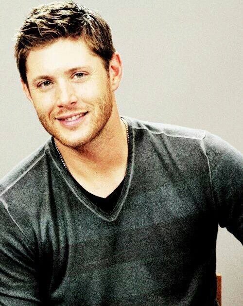 My #MCM @HellsHunterDean isn't he adorable in that sweater?