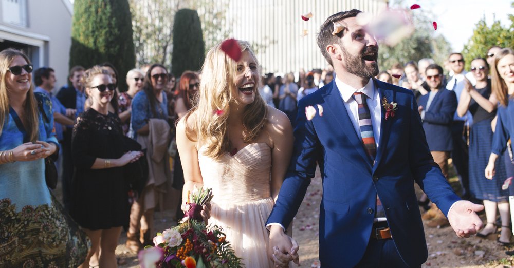 EKSKLUSIEF: Aktrise <a href="/RoelineDaneel/">Roeline Daneel</a> se pragtige troue!
bit.ly/1WUIrze

FOTO: Jenni Elizabeth