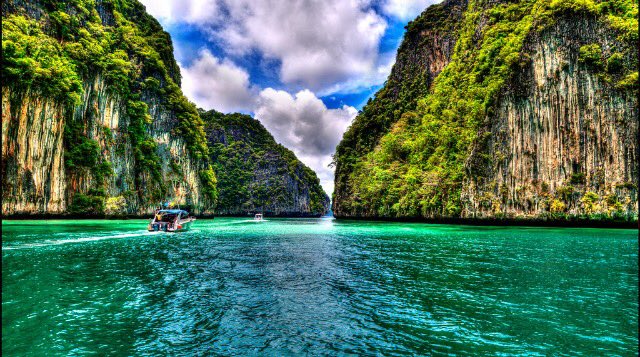 Phuket Balayı Turları için en çok tercih edilen destinasyonların başında gelir.
#balayıturu #balayıturları #phuket