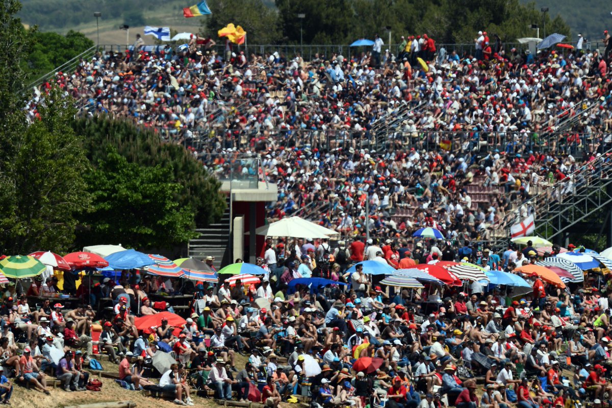 It's race week, everybody!

#SpanishGP 🇪🇸 🏁 🌍 🏆 🙌