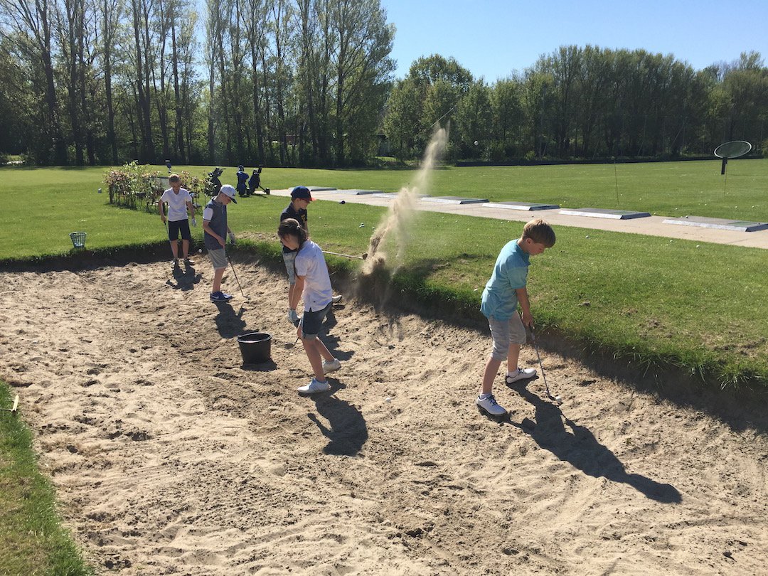 beemsterjeugd's tweet photo. Op een mooie dag zoals gisteren hoorde natuurlijk een strand gevoel. #Bunkertraining https://t.co/4ZSWDsXoYS