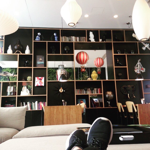 Natalie_F24's tweet photo. Quite possibly the coolest airport hotel there is. And the staff are amazing!! @citizenM https://t.co/sL5jEYFEF7