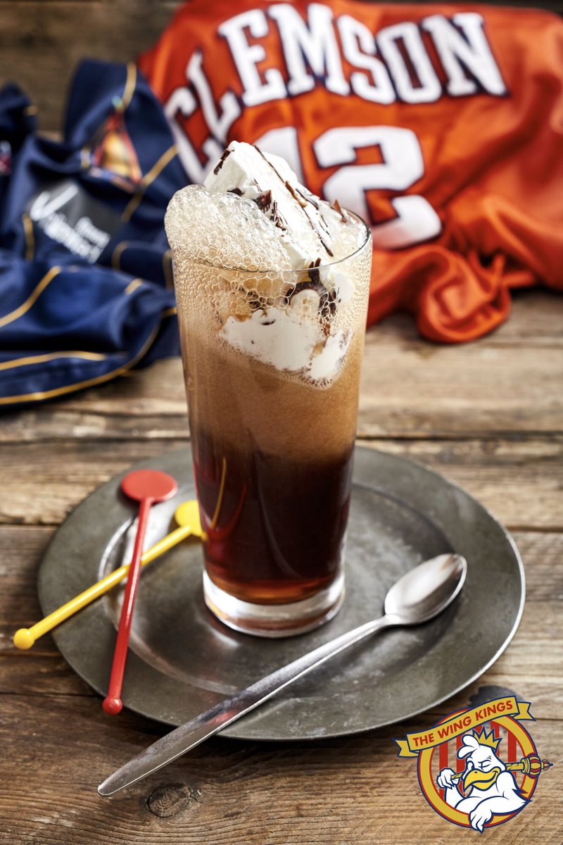 thewing_kings's tweet photo. Perfect for the current weather! #rootbeerfloat #refreshingsummer #wingkings #comingsummer2016 https://t.co/D8Sw6VXDiS
