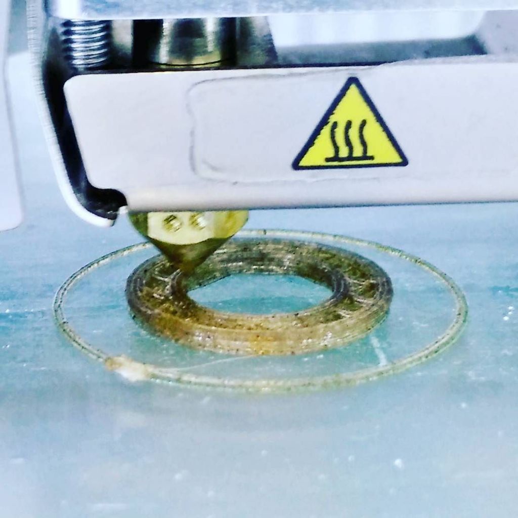 gshap_r's tweet photo. 3/18 smells coffee at home ;-) printing with #3domusa Wound Up coffee #filamentday #3dprin… https://t.co/dAgnFMUMQE https://t.co/uc5HC7uV8w