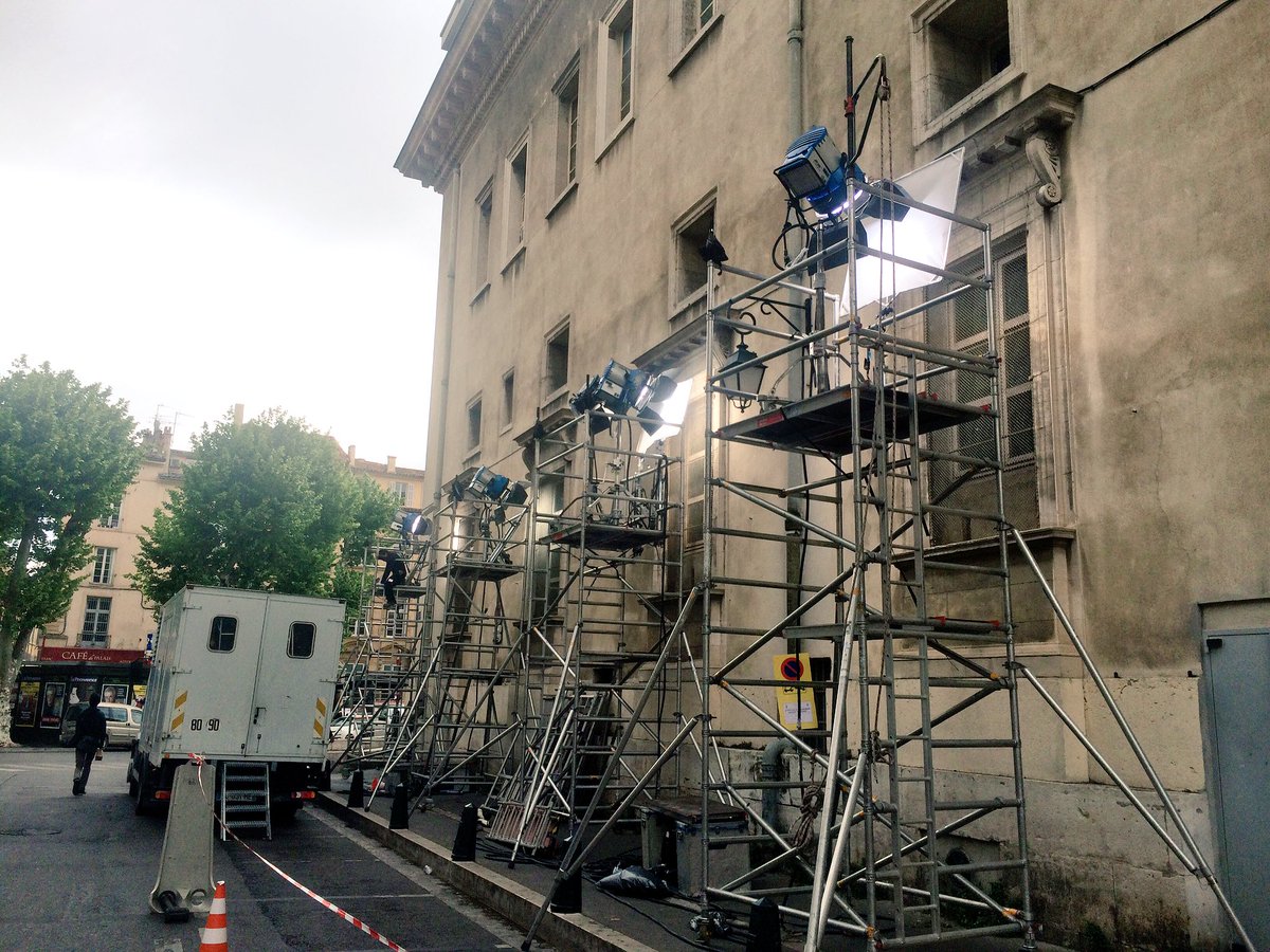 aixpress2016's tweet photo. Les équipes de @France3tv investissent le Palais de Justice d'@aixmaville pour un #tournage aujourd'hui ! https://t.co/7gI5AYXGFl